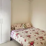 Cozy Mozy 2Br Apartment - Parahyangan Residence