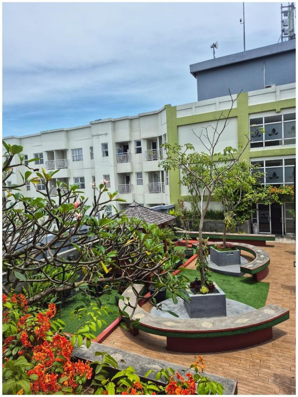 Cozy Mozy 2br - Parahyangan Apartemen Bandung